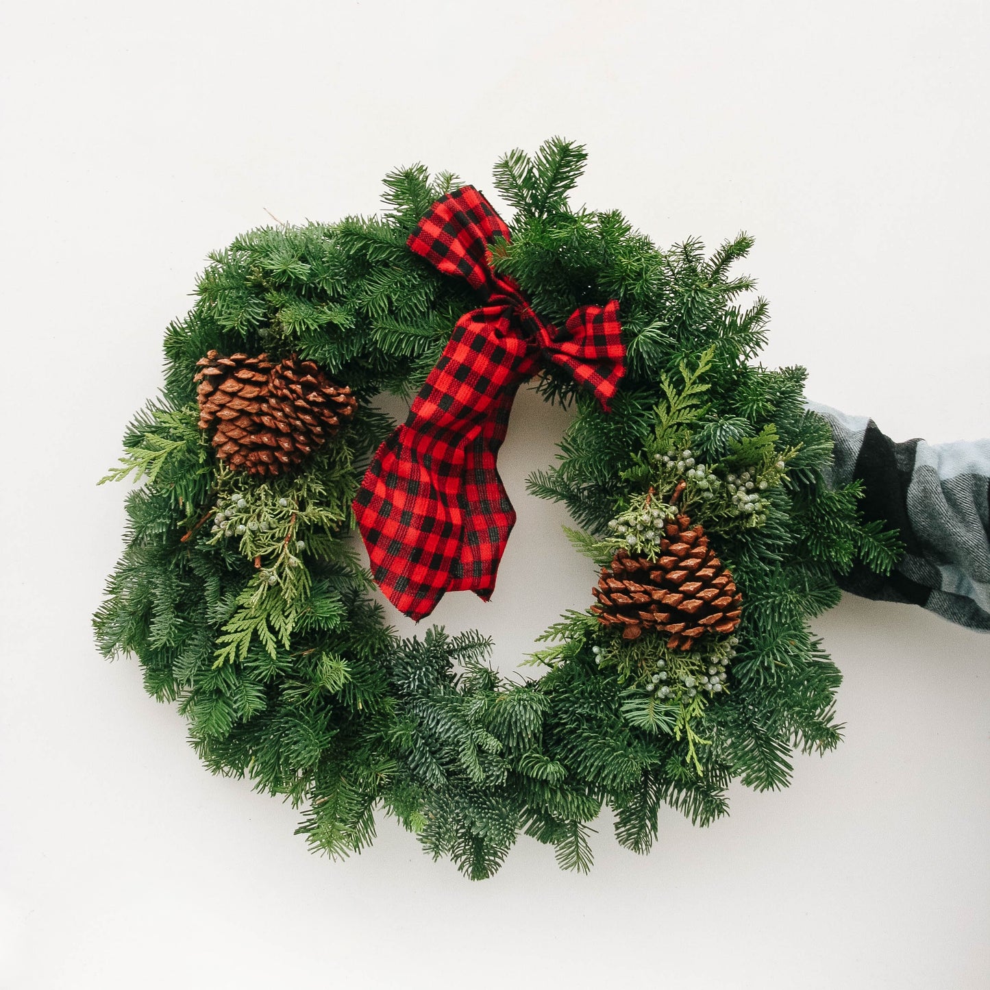Cabin Christmas Wreath - 24 Inch